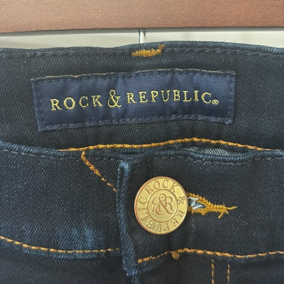 Jeans - Picture 2 of 3